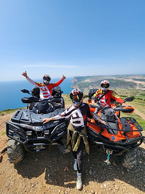 Прокат квадроциклов. Подарочные сертификаты Ultra Подарки Севастополь. Купить оригинальный подарок или подарочный сертификат на Прокат квадроциклов. Сервис UltraPodarki.ru Севастополь 8 800 505 95 30. 